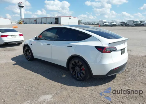2022 Tesla Model Y Performance Dual Motor All-Wheel Drive z USA, uszkodzony, nr VIN 7SAYGDEF3NF326891